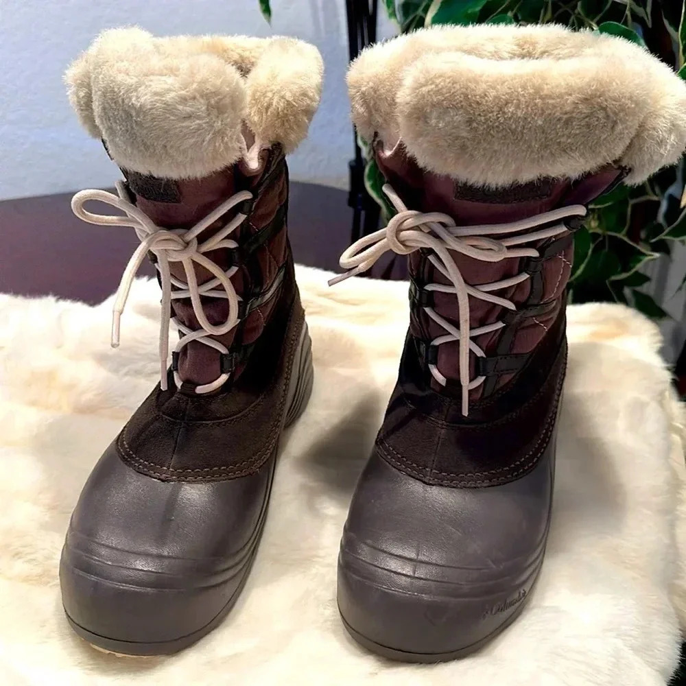Columbia Sportswear Women's Sierra Summette 2 Waterproof Cold Weather Bootsize10
